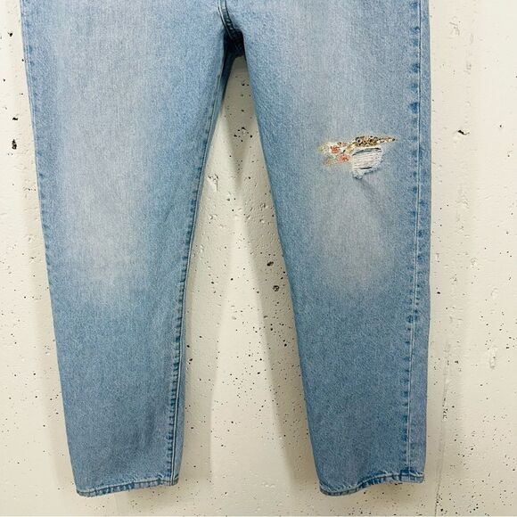 LEVI'S Women's size 32 x 29.5" She's Crafty 501 Women's Original Fit Jeans - Picture 4 of 16